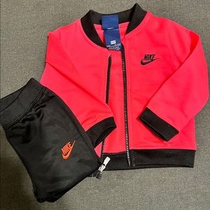 Nike infant Jogger Suit